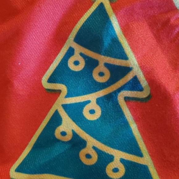 NEW 47" Christmas Tree Skirt - red, green & gold w/white fur trim - Picture 5 of 8